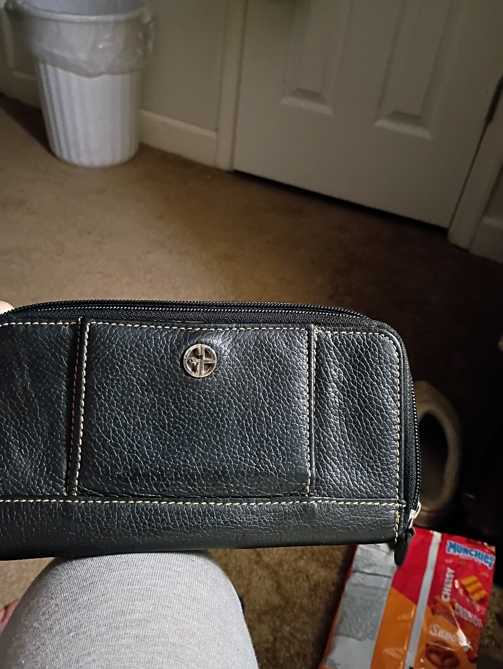 Giani Bernini Black Leather Zip Pouch